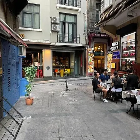 In Taksim Istiklal Street. Centrally Located. Apar *