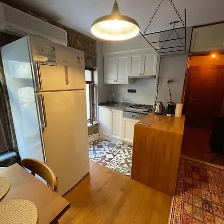 In Taksim Istiklal Street. Centrally Located. Apar * Istanbul