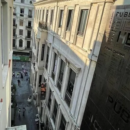 In Taksim Istiklal Street. Centrally Located. Apar * Istanbul